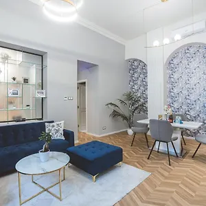 Luxury Gold 2 Bedroom Appartamento