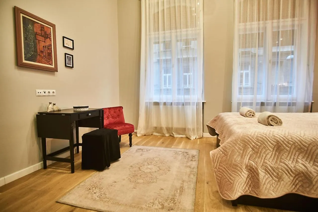 K95 Apartment - Будапешт 0*,